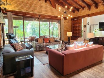 CASA EN VENTA EN AVANDARO, A UNOS PASOS DEL CLUB DE GOLF