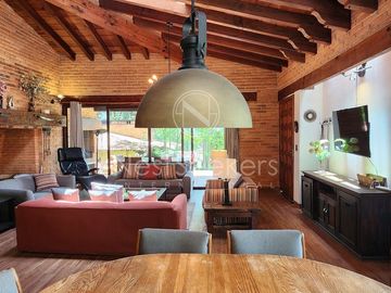 CASA EN VENTA EN AVANDARO, A UNOS PASOS DEL CLUB DE GOLF