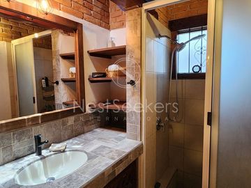 CASA EN VENTA EN AVANDARO, A UNOS PASOS DEL CLUB DE GOLF