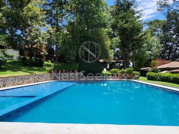 CASA EN VENTA EN AVANDARO, A UNOS PASOS DEL CLUB DE GOLF