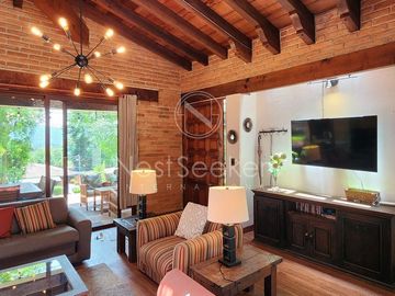 CASA EN VENTA EN AVANDARO, A UNOS PASOS DEL CLUB DE GOLF