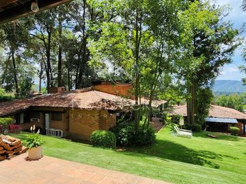 CASA EN VENTA EN AVANDARO, A UNOS PASOS DEL CLUB DE GOLF