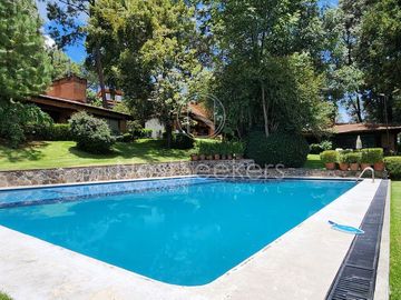 CASA EN VENTA EN AVANDARO, A UNOS PASOS DEL CLUB DE GOLF