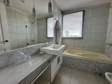 Departamento en  venta, ultimo piso, terraza y pileta propia Chateau Village