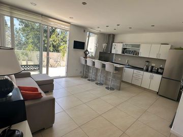 Departamento en Villa Los Remeros. 2 AMB