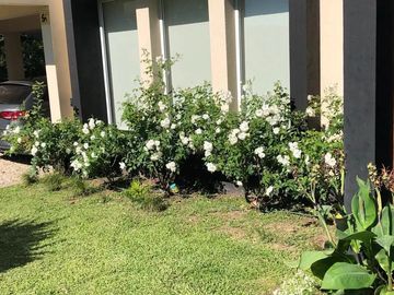 Casa en venta - 4 Dormitorios 5 Baños - Cocheras - 330Mts2 - Escobar