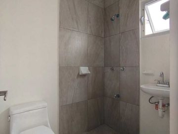 CASA DE 1 PISO EN VENTA SEMI EQUIPADA EN PRIVADA AL NORTE DE MERIDA, YUCATÁN