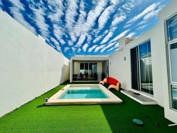 CASA DE 1 PISO EN VENTA SEMI EQUIPADA EN PRIVADA AL NORTE DE MERIDA, YUCATÁN