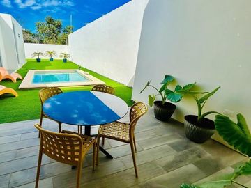 CASA DE 1 PISO EN VENTA SEMI EQUIPADA EN PRIVADA AL NORTE DE MERIDA, YUCATÁN