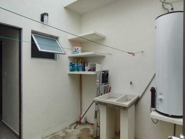 CASA DE 1 PISO EN VENTA SEMI EQUIPADA EN PRIVADA AL NORTE DE MERIDA, YUCATÁN