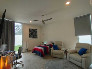CASA DE 1 PISO EN VENTA SEMI EQUIPADA EN PRIVADA AL NORTE DE MERIDA, YUCATÁN
