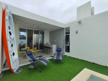 CASA DE 1 PISO EN VENTA SEMI EQUIPADA EN PRIVADA AL NORTE DE MERIDA, YUCATÁN
