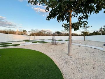 CASA DE 1 PISO EN VENTA SEMI EQUIPADA EN PRIVADA AL NORTE DE MERIDA, YUCATÁN