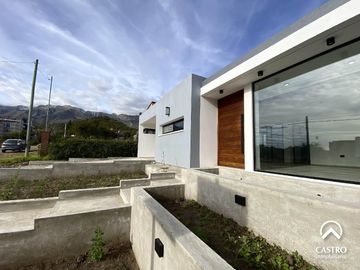 Casa en Barranca Colorada, Villa de Merlo.