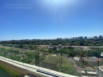 DOMUS PARQUE. Monoambiente divisible. Piso alto.