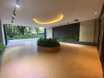 DOMUS PARQUE. Monoambiente divisible. Piso alto.