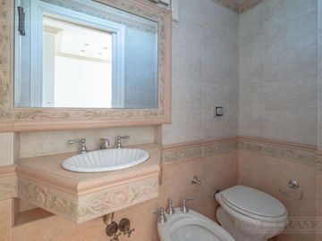 Casa en venta de 5 dormitorios en  La Horqueta