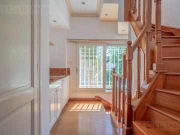 Casa en venta de 5 dormitorios en  La Horqueta