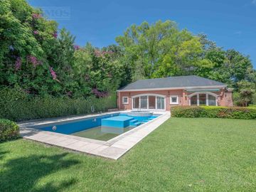 Casa en venta de 5 dormitorios en  La Horqueta