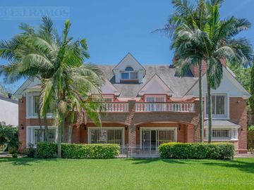 Casa en venta de 5 dormitorios en  La Horqueta