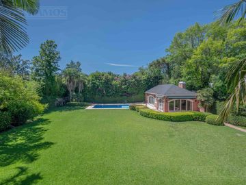 Casa en venta de 5 dormitorios en  La Horqueta