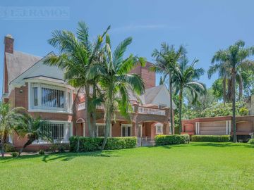 Casa en venta de 5 dormitorios en  La Horqueta