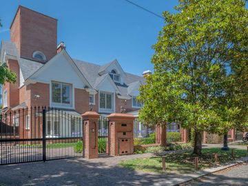 Casa en venta de 5 dormitorios en  La Horqueta