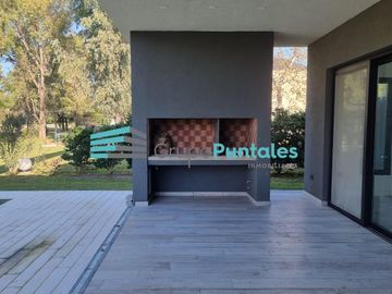 Casa en Saint Thomas Este-Oeste a estrenar en Canning, con 5 dormitorios