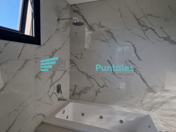 Casa en Saint Thomas Este-Oeste a estrenar en Canning, con 5 dormitorios