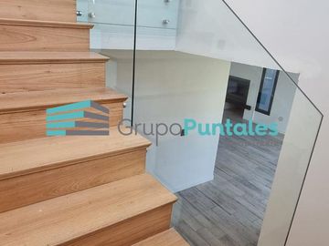 Casa en Saint Thomas Este-Oeste a estrenar en Canning, con 5 dormitorios
