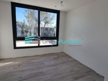 Casa en Saint Thomas Este-Oeste a estrenar en Canning, con 5 dormitorios