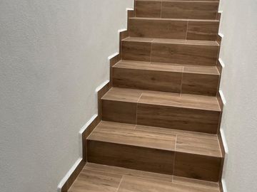 Casa en Venta en Pedregal de Schoenstatt, 3 Recámaras, 2.5 Baños, Estudio, 2 Aut