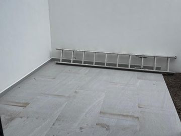Casa en Venta en Pedregal de Schoenstatt, 3 Recámaras, 2.5 Baños, Estudio, 2 Aut