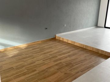 Casa en Venta en Pedregal de Schoenstatt, 3 Recámaras, 2.5 Baños, Estudio, 2 Aut