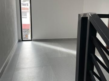 Casa en Venta en Pedregal de Schoenstatt, 3 Recámaras, 2.5 Baños, Estudio, 2 Aut
