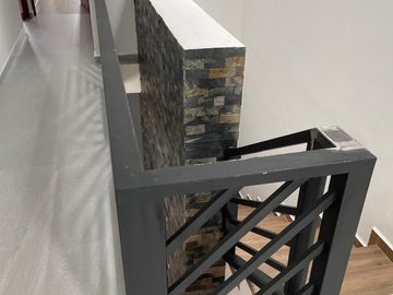 Casa en Venta en Pedregal de Schoenstatt, 3 Recámaras, 2.5 Baños, Estudio, 2 Aut