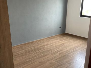 Casa en Venta en Pedregal de Schoenstatt, 3 Recámaras, 2.5 Baños, Estudio, 2 Aut