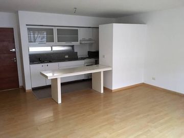 Victoria, departamento de 3 ambientes con cochera y baulera