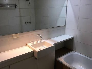 Victoria, departamento de 3 ambientes con cochera y baulera