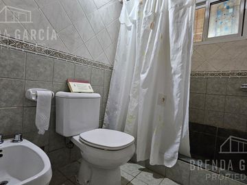 Casa + Departamento a Terminar En Venta En Colon Entre Rios.