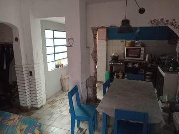 Agrelo 334, Sarandí ¡Casa de 4 ambientes a reciclar en Venta!