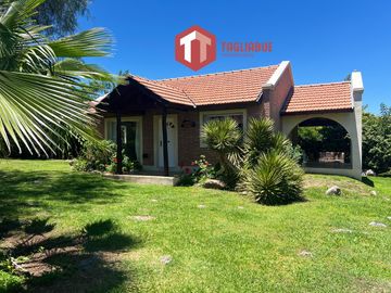 Casa en  Los Estribos