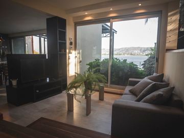 SE VENDE EXCLUSIVA PROPIEDAD EN BARRIO VILLA DEL LAGO