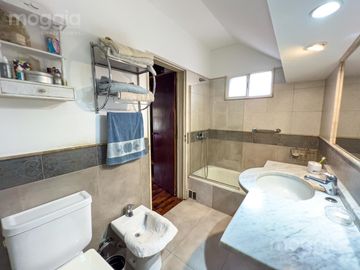 Sobre la mejor calle de Santa Rita, Casa con 4 Dormitorios, Parque, Pileta y Parrilla