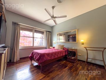 Sobre la mejor calle de Santa Rita, Casa con 4 Dormitorios, Parque, Pileta y Parrilla