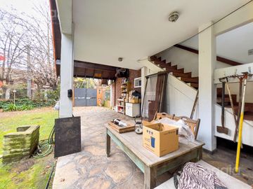 Sobre la mejor calle de Santa Rita, Casa con 4 Dormitorios, Parque, Pileta y Parrilla