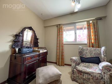 Sobre la mejor calle de Santa Rita, Casa con 4 Dormitorios, Parque, Pileta y Parrilla