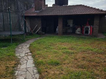 Pacheco - Zeballos al 1000 -  Casa lote propio para uso comercial y vivienda