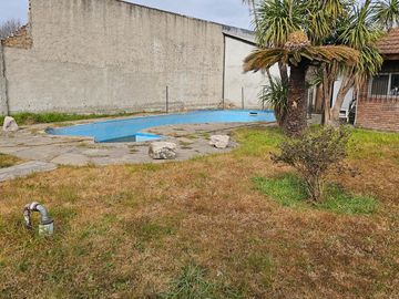 Pacheco - Zeballos al 1000 -  Casa lote propio para uso comercial y vivienda