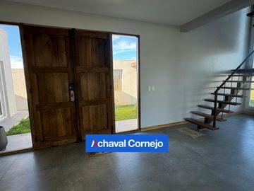 Casa al agua a estrenar  en venta de 4 dormitorios - Barrio Costas - Puertos